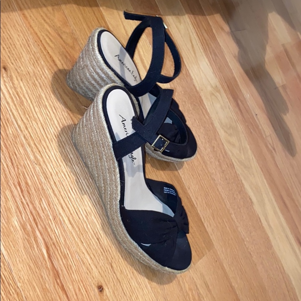 Bow Tie Wedges